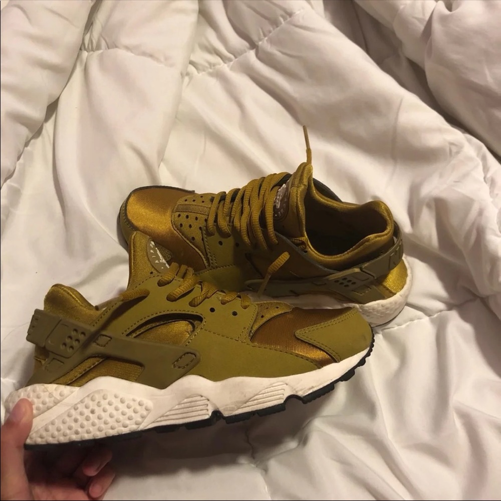 Bronzine Huaraches